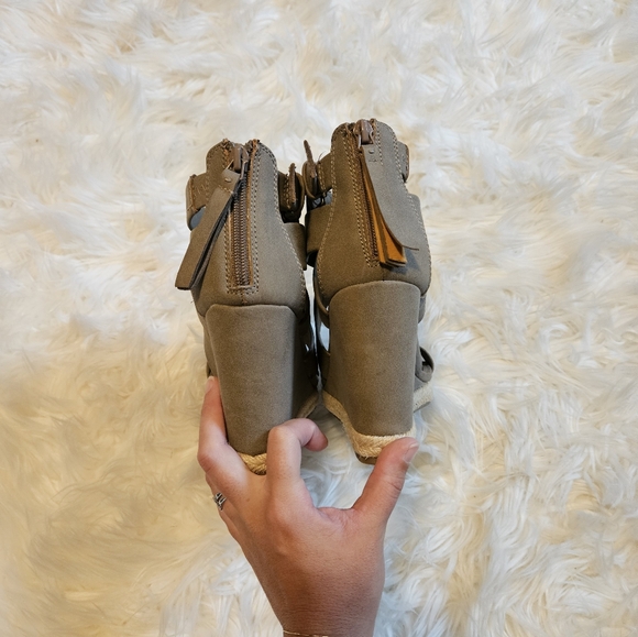 Wedge high heels - Picture 5 of 6